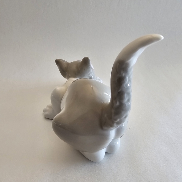 Vint. LLADRO, CAT Figurine - #5112, Attentive Cat, Come Play w Me - Picture 5 of 10